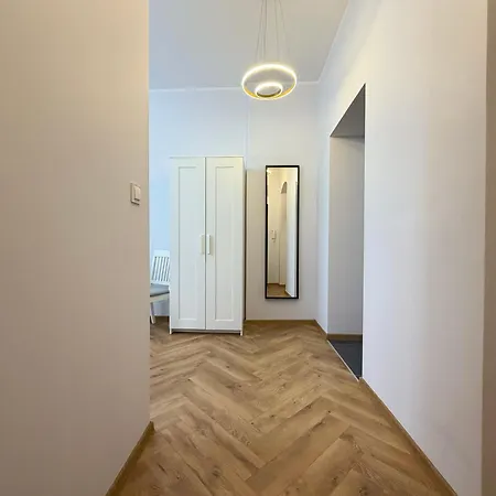 Apartman Pradzynskiego Downtown By Bookinghost